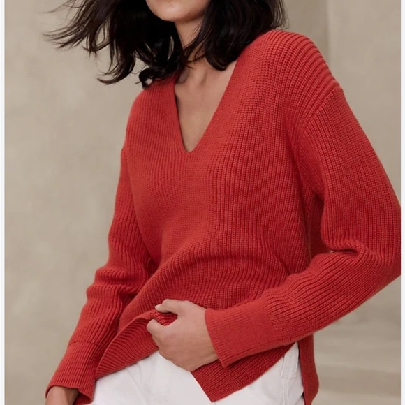 Banana Republic Chunky Deep V Neck Sweater - Picture 1 of 7